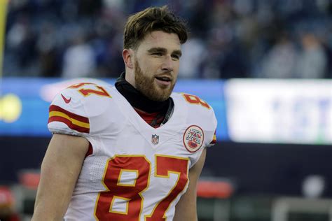 travis kelce height in feet and inches